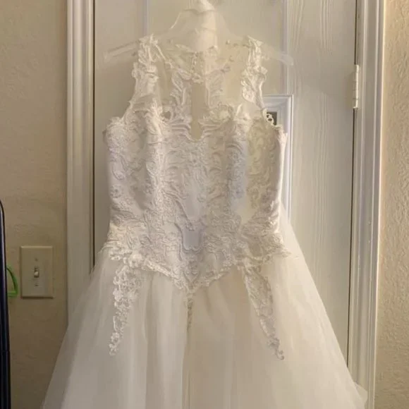 Wedding Dress Size 14 - Picture 3 of 10